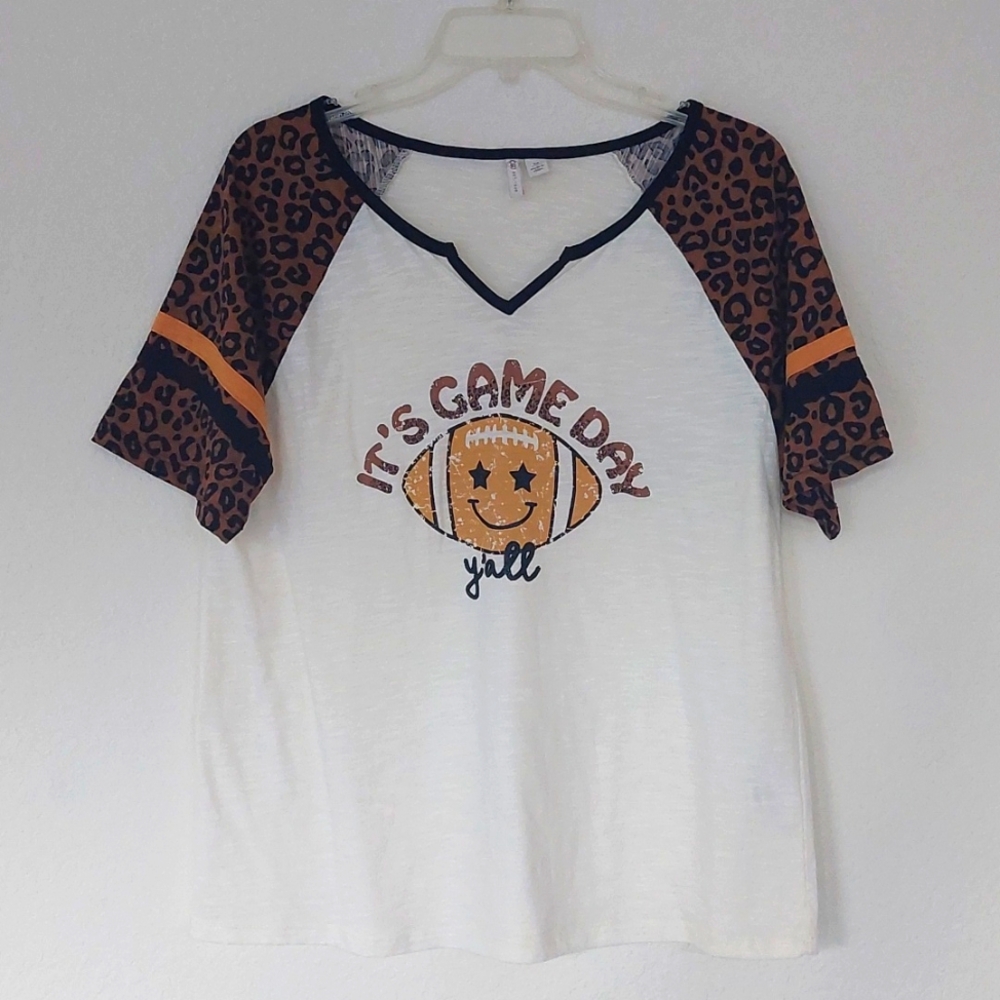 CATO notch neckline t-shirt NWOT - Picture 10 of 10